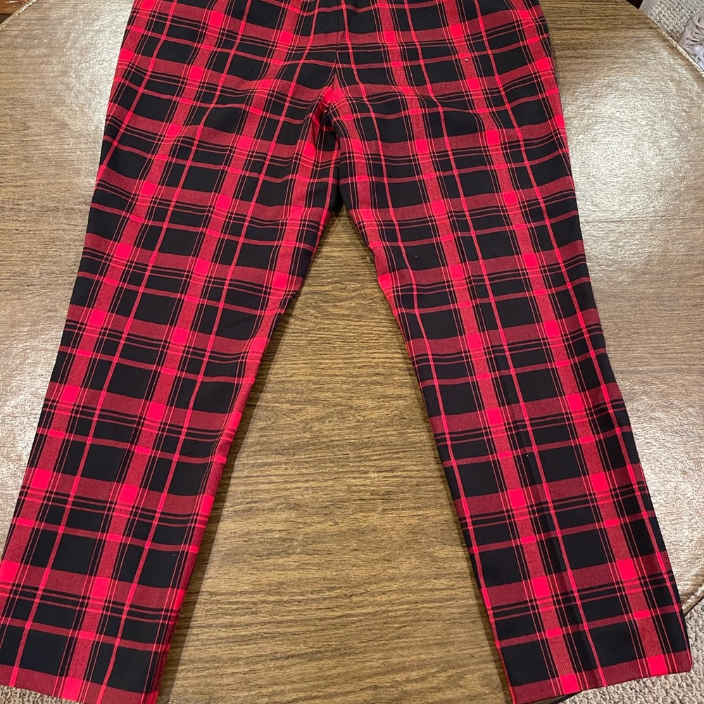 Anne Klein red and black checkered pants. Excellent condition. Size 14